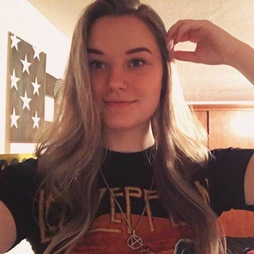 Meet your Posher, Lauren